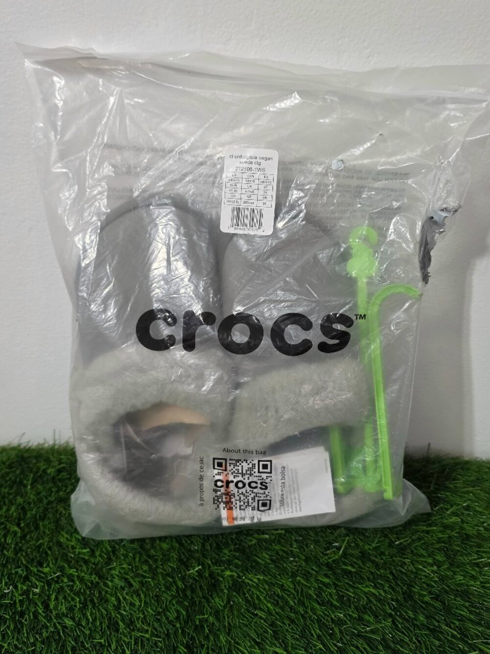 Crocs Classic Unfurgettable Vegan Suede Clogs -Galactic Grey -Size M8/W10-212106 - Picture 8 of 8